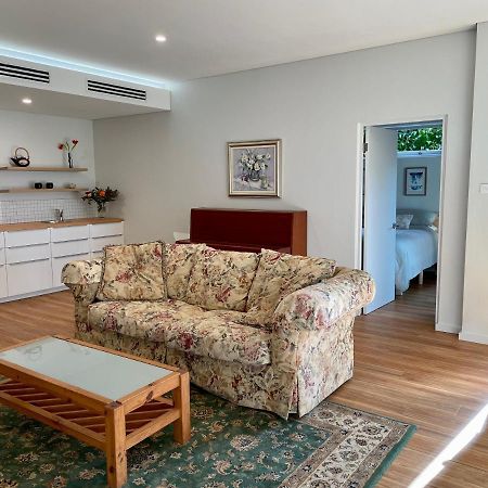 Tranquil Garden Apartment With Living Room Вуллонгонг Екстер'єр фото